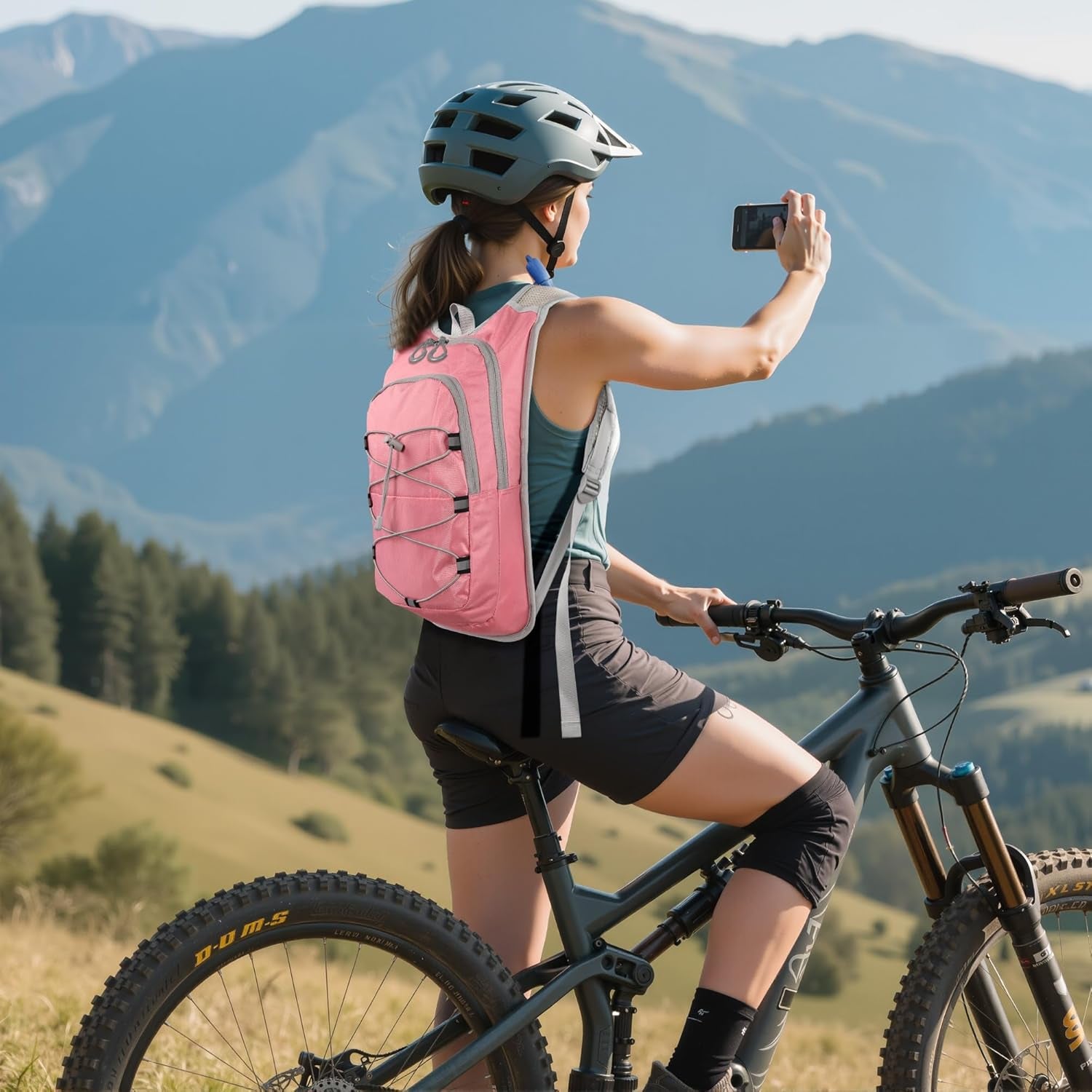Hydration Backpack - Lightweight Hiking Water Backpack with 2L Water Bladder, Running Hydration Vest Backpack for Men Women, Hydration Pack for Hiking, Cycling, Climbing